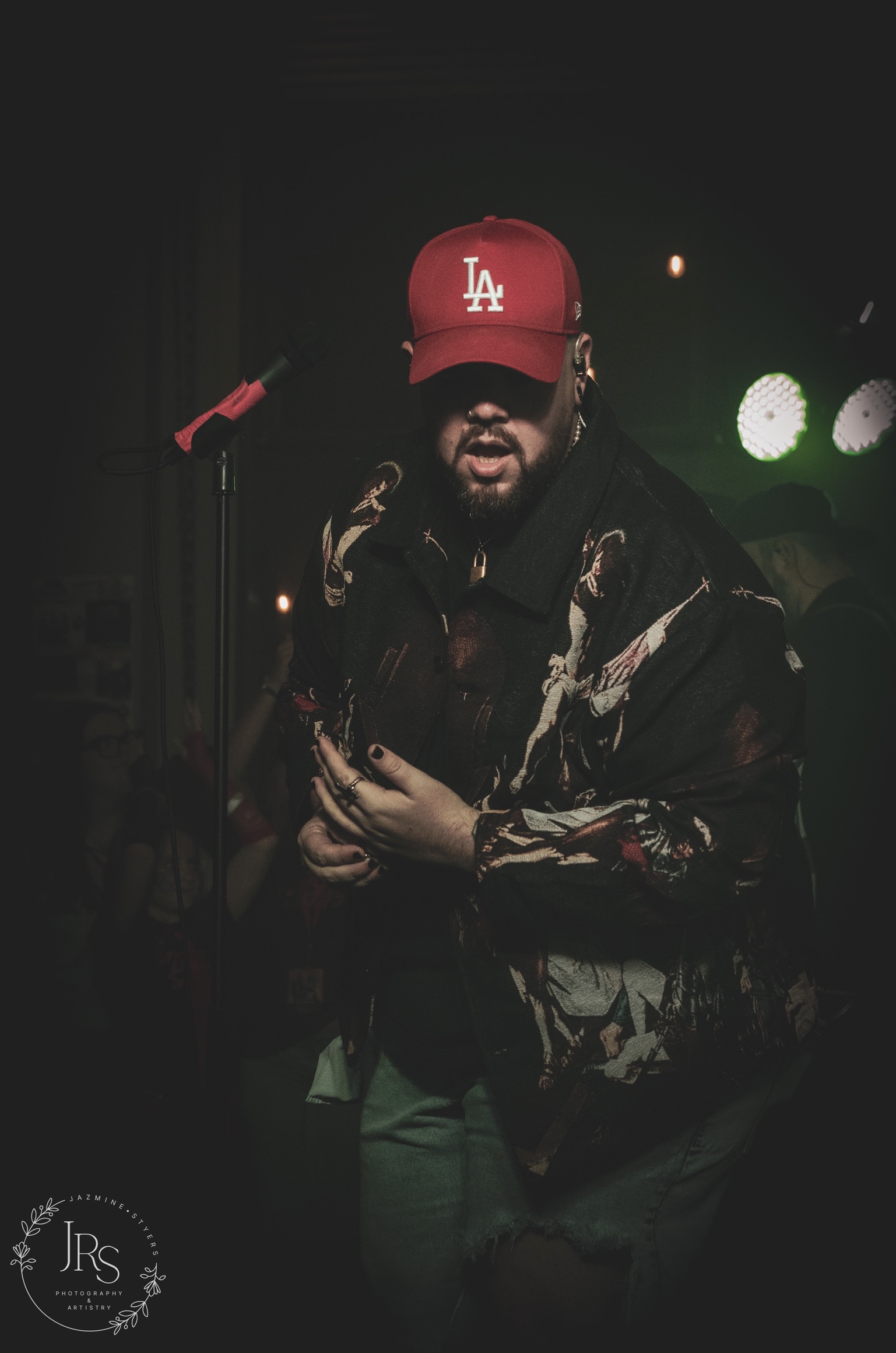 Turtle Smash – vocalist with LA hat
