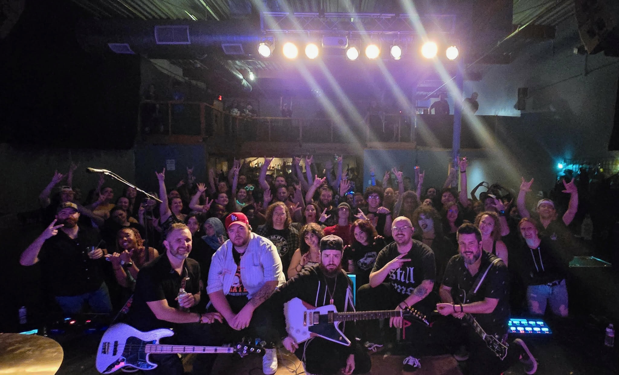 Turtle Smash – band and crowd
